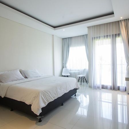 Soraya Apartment Seminyak Esterno foto