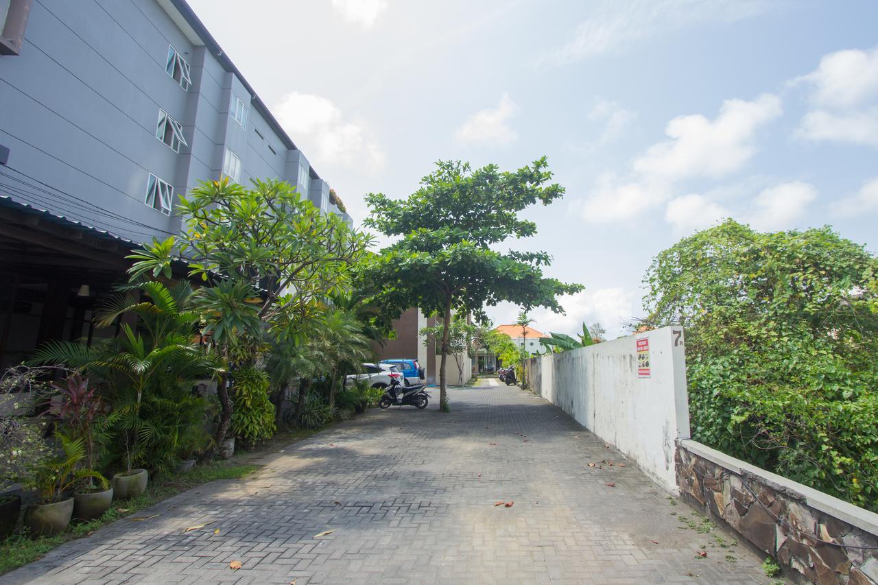 Soraya Apartment Seminyak Esterno foto