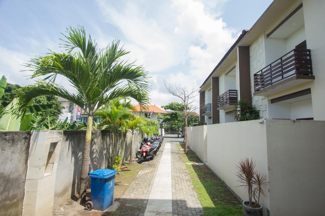 Soraya Apartment Seminyak Esterno foto