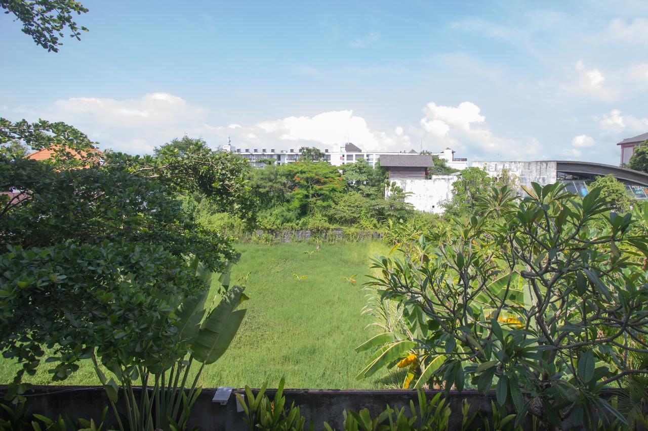 Soraya Apartment Seminyak Esterno foto