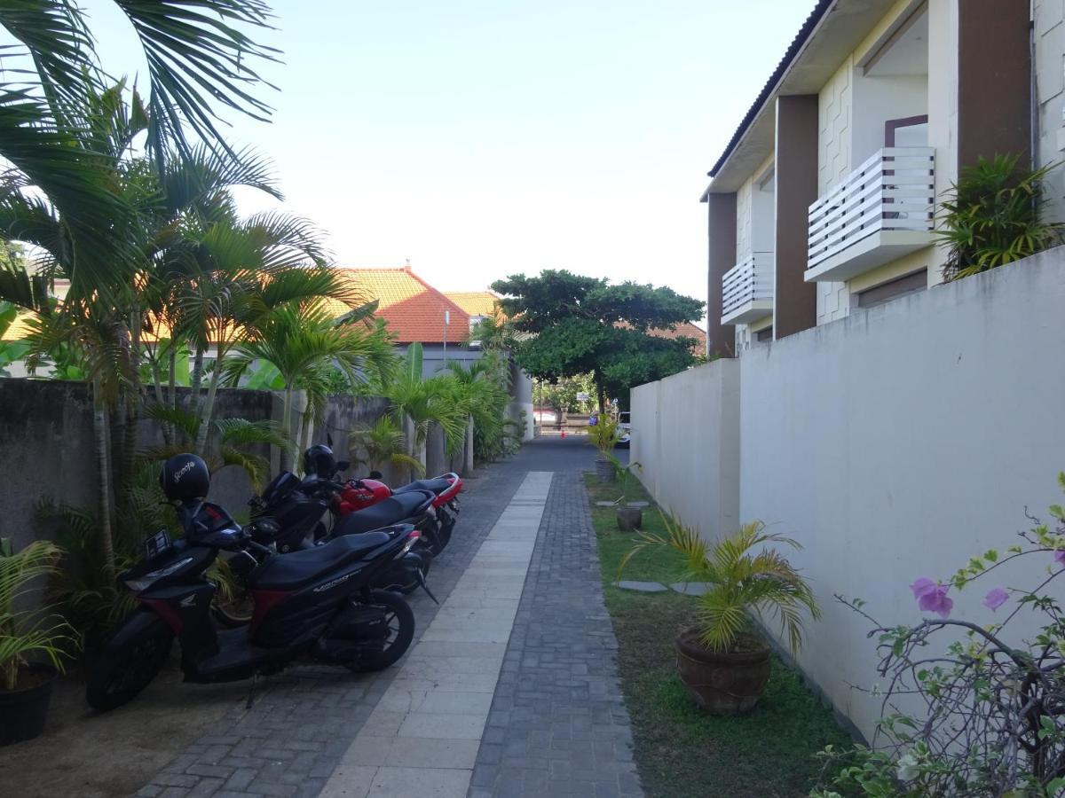 Soraya Apartment Seminyak Esterno foto